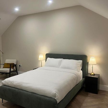 Attic Room In Citywest 都柏林 外观 照片