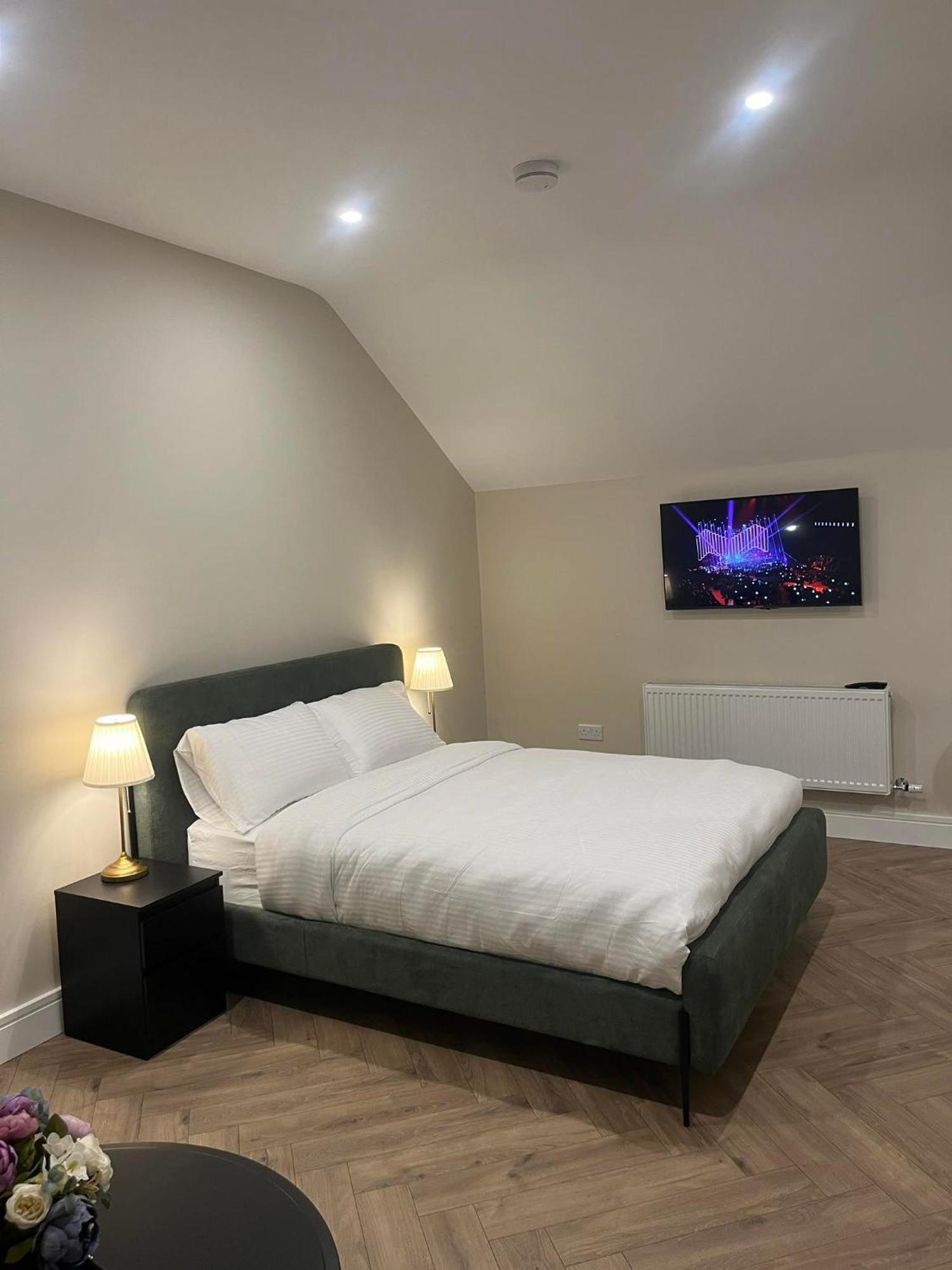 Attic Room In Citywest 都柏林 外观 照片